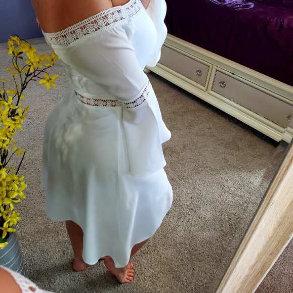 😻😻 S/M/L WHITE ASYMMETRICAL DRESS WITH LACE TRIM - Picture 3 of 7